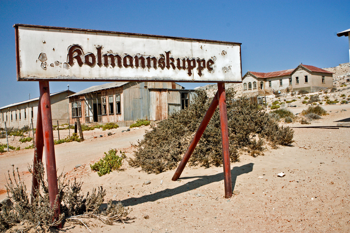 Ortsschild von Kolmannskuppe (Kolmanskop)