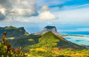 Mauritius - Blick vom Black River Peak auf den Le Morne Brabant